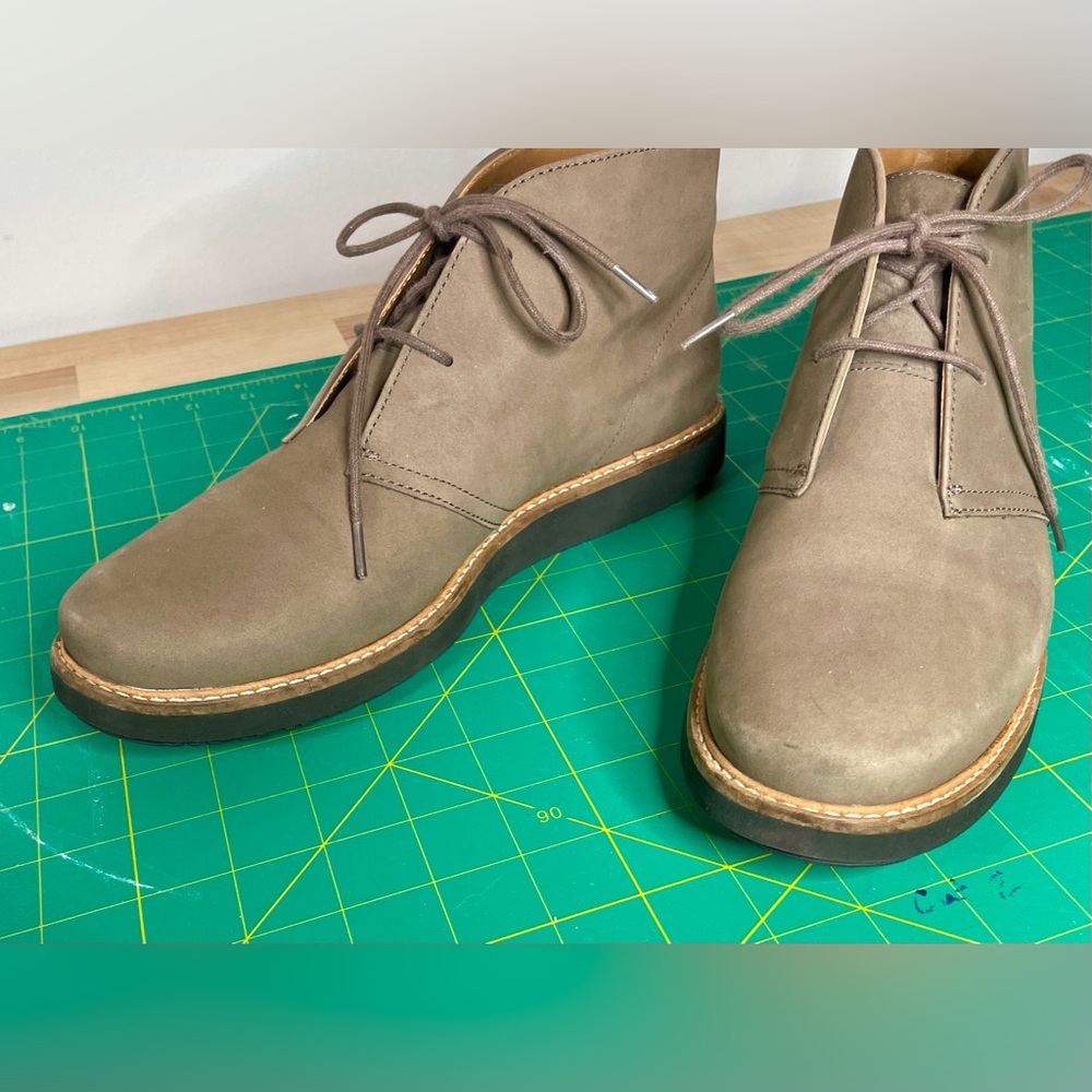 Clark’s Artisan Ankle boots, Size 9M